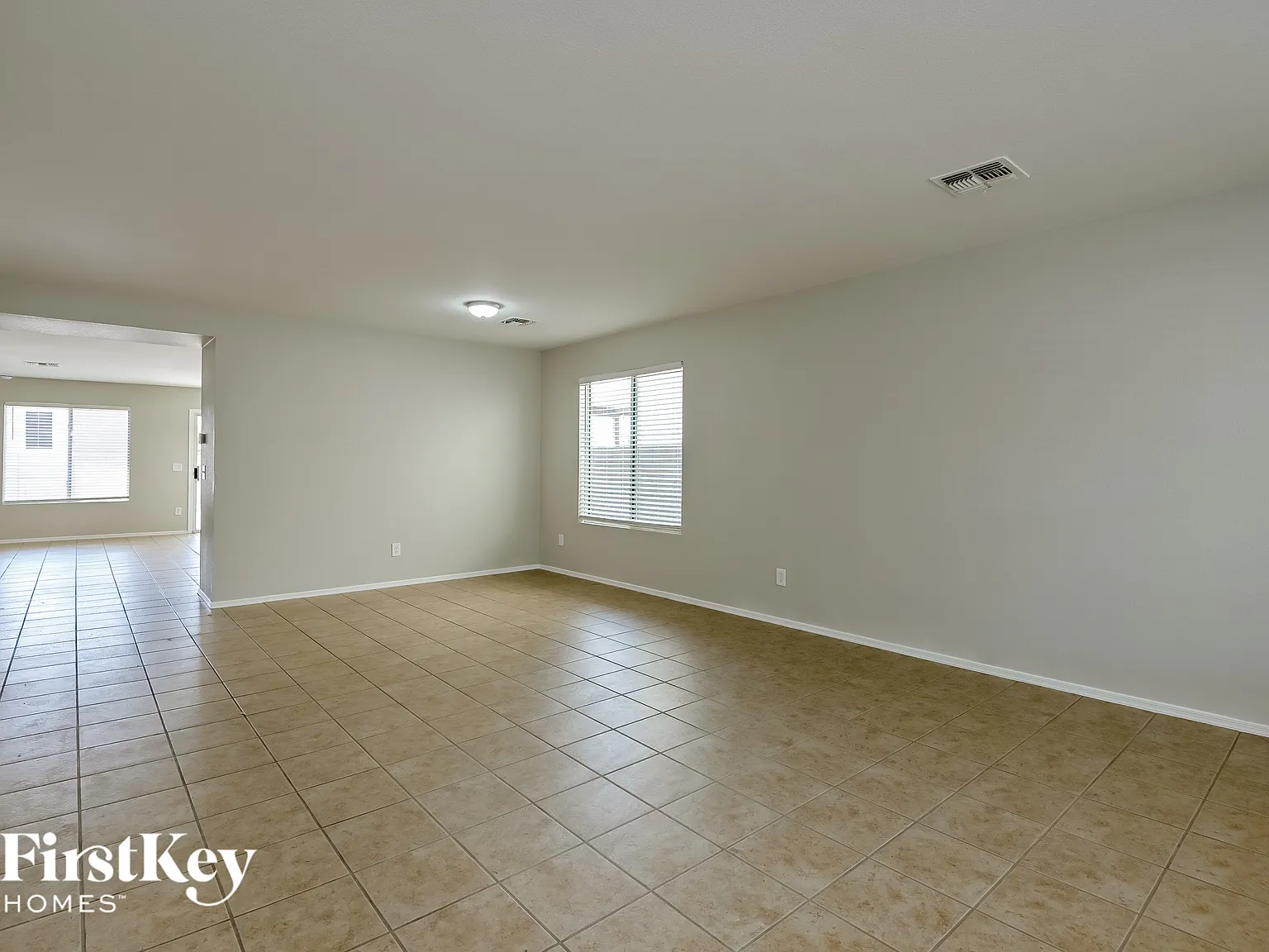3 bed, 2.0 bath, 1669 sqft, $1,745 — Photo 2