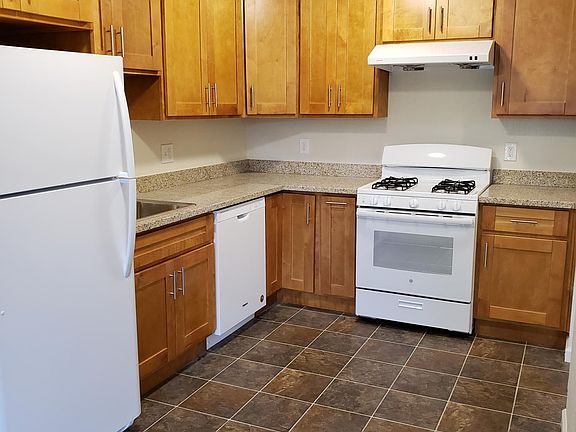 3rd image of 2280 Brown St APT 17