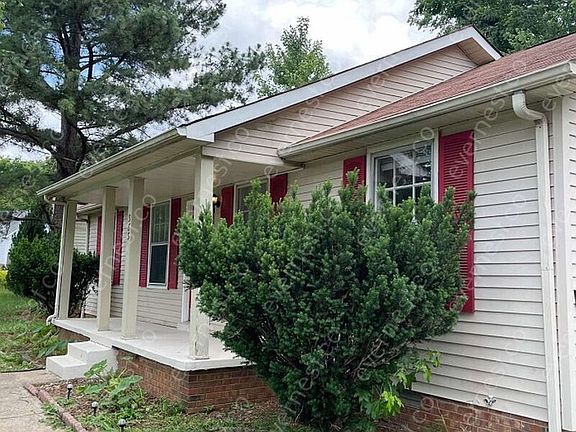 2nd image of 385 Donna Dr