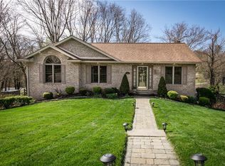 220 La Ray Dr, Butler, PA