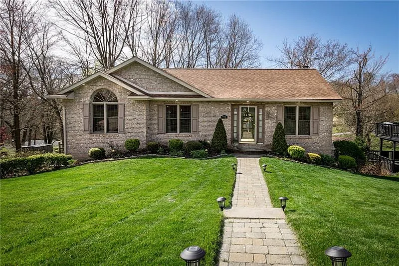 220 La Ray Dr photo 1
