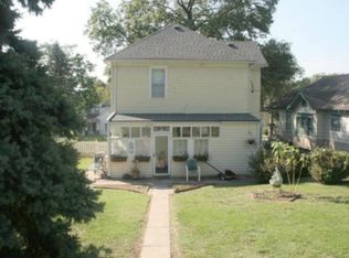 1012 Spruce St, Leavenworth, KS 66048