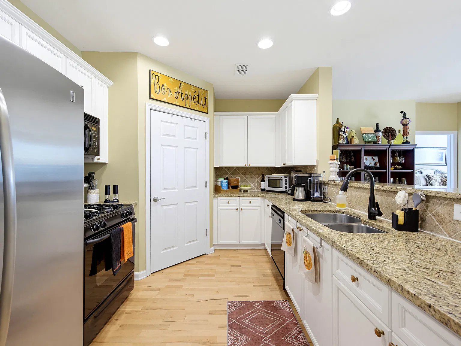 2 bed, 1209 sqft, $3,500 — Photo 4