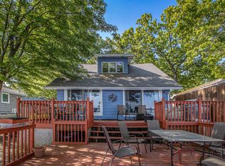 1317 Lakeview Dr, Portage, MI 49002
