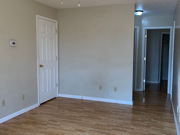 2nd image of 151 Cove Dr #4