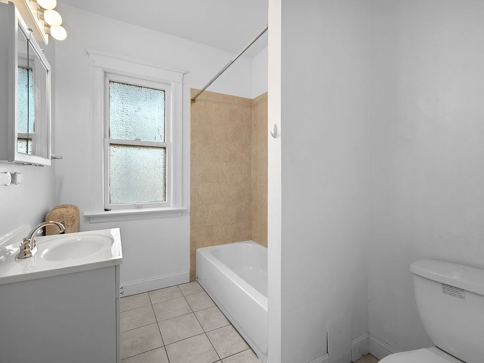 1st image of 7116 S Blackstone Ave Unit 1