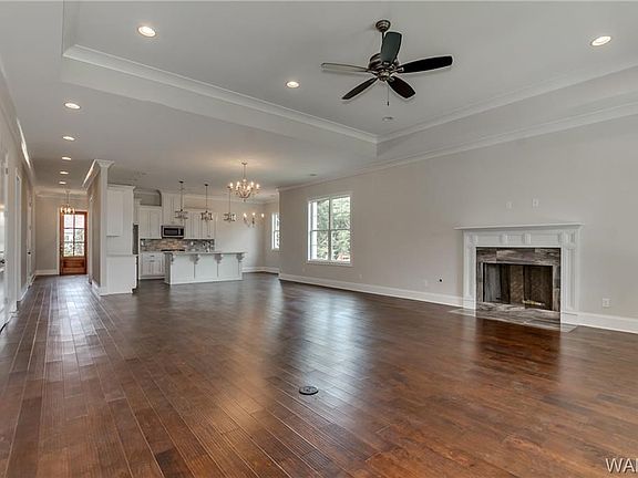 5th image of 1467 Waterfall Pkwy