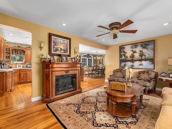 3rd image of 283 Atlantic Ave