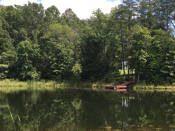 5th image of 786 Fiddler Ln