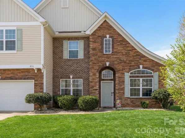 831 Irish Green Dr, Clover, SC 29710