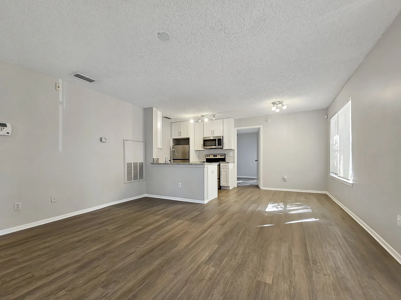2569 Grassy Point Dr — Photo 4