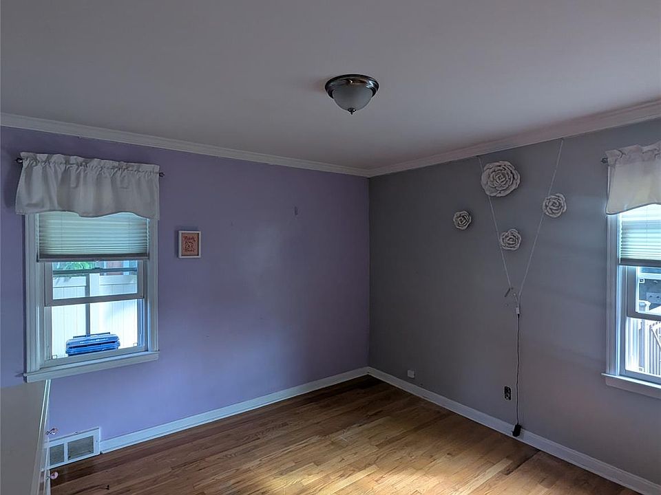 979 Liberty Ave, photo 17