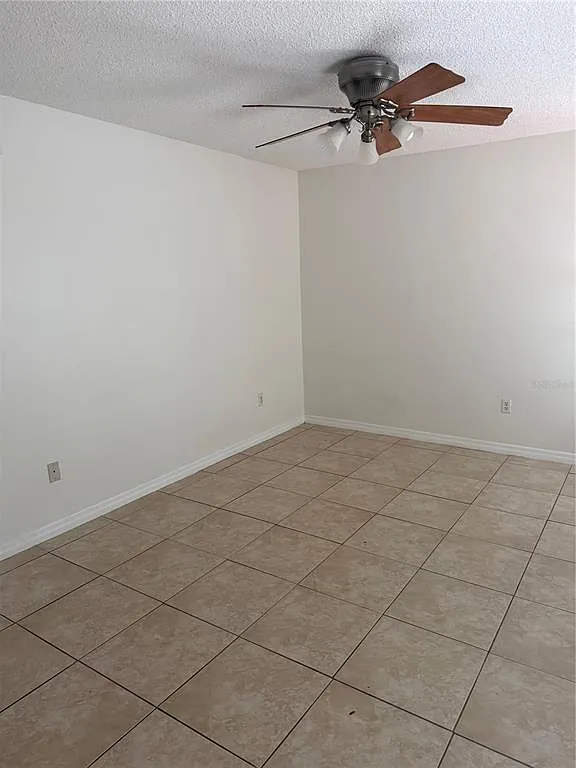 2 bed, 1.5 bath, 1224 sqft, $2,300 — Photo 2