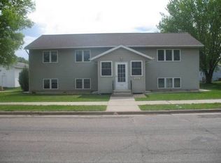 1055 E 8th St, Winona, MN 55987