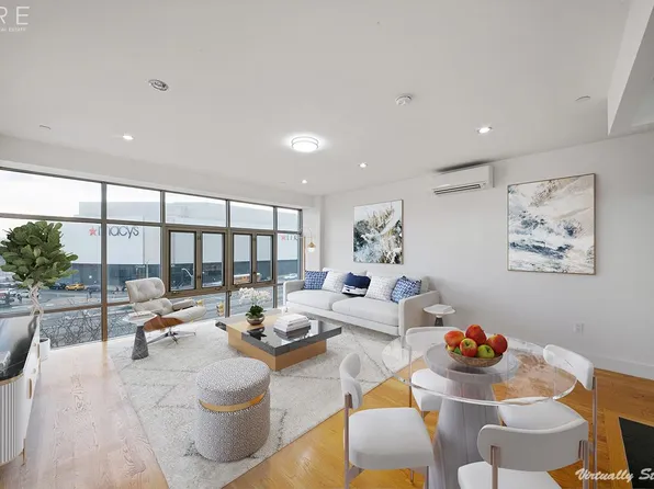 90-02 Queens Boulevard image 2 of 10