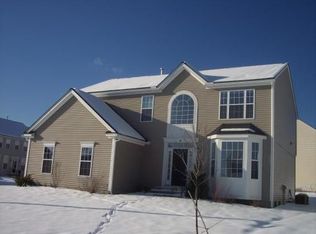 32 Jasmine Dr, Worcester, MA 01605
