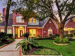 2314 Pinefield Ln, Houston, TX 77063