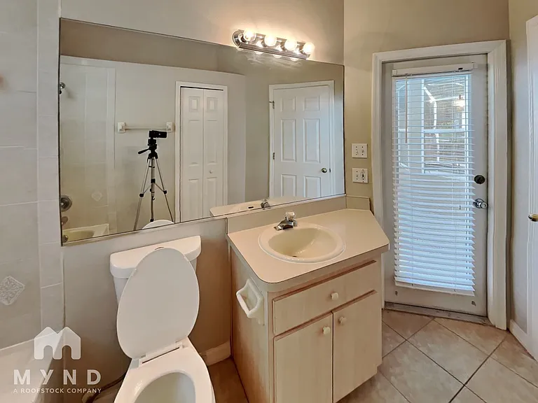 7026 Captiva Cir — Photo 21