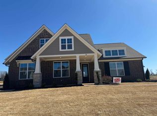 20 Wild Oak Dr, Oakland, TN 38060