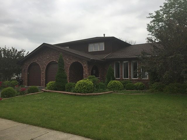1st image of 8733 W Surrey Park