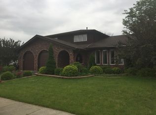 8733 W Surrey Park, Palos Hills, IL