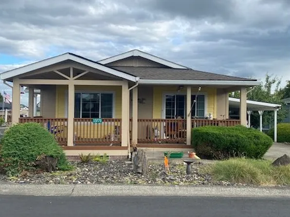 33770 SE Springlake Dr #86, Scappoose, OR 97056