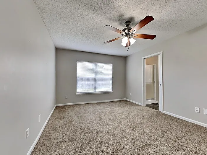 6463 Silk Leaf Ln — Photo 8