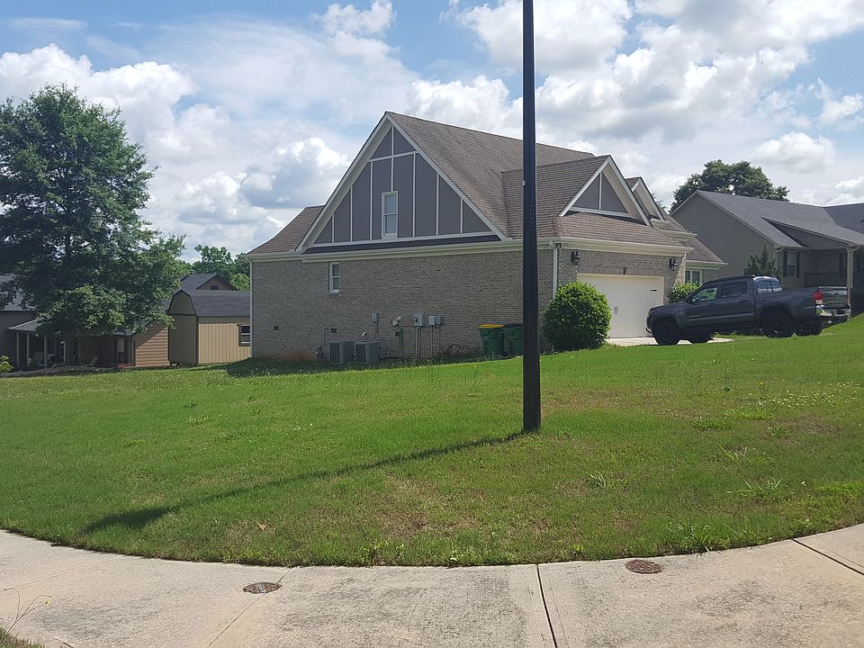 2nd image of 180 Lake Rockwell Dr