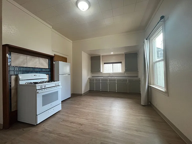 724 B St #1-4 — Photo 22