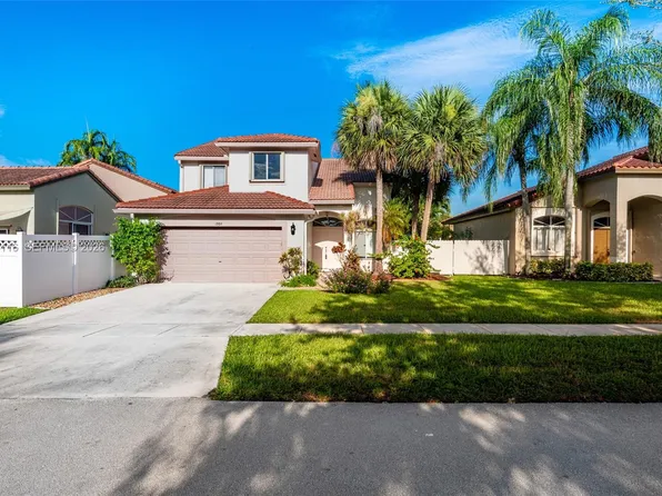 1984 NW 179th Ave, Pembroke Pines, FL 33029