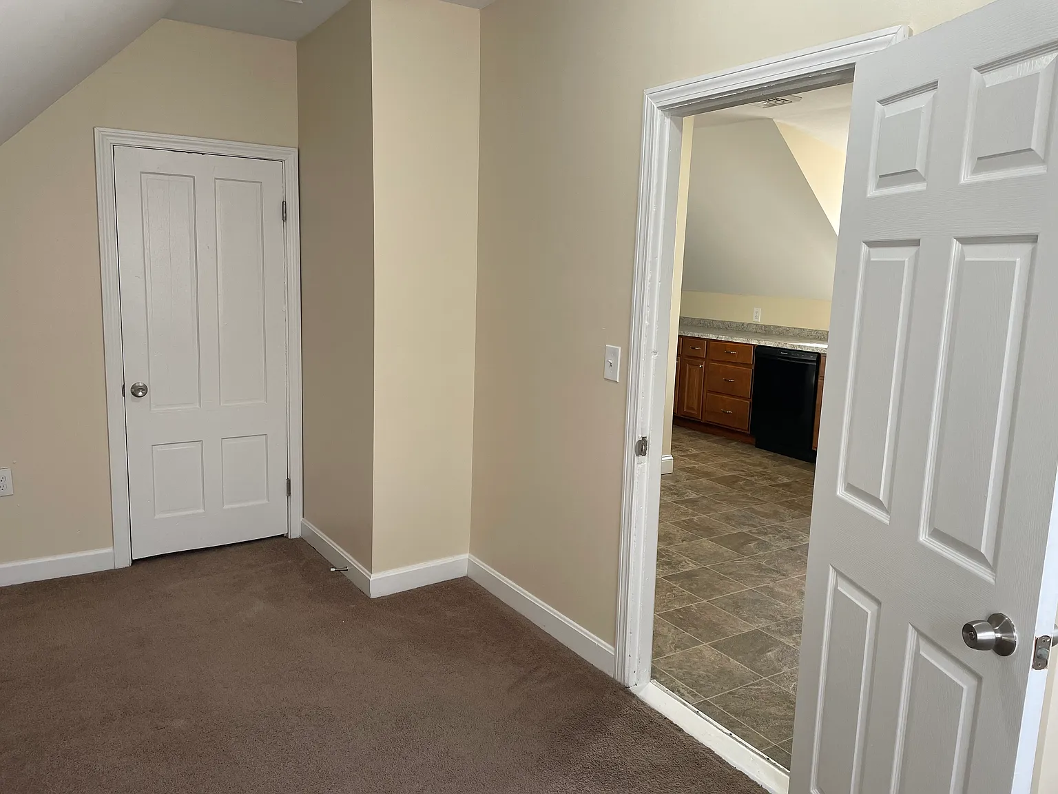 2 bed, $1,525 — Photo 4