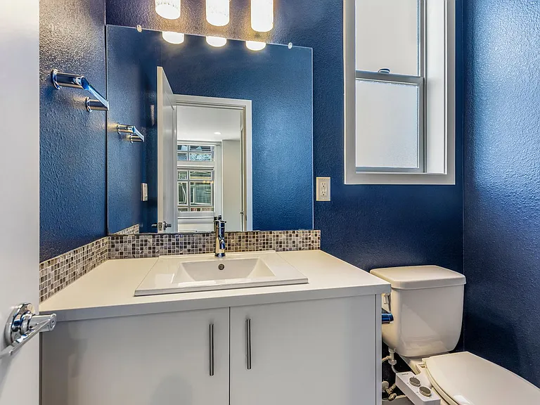 1217 N Morgan St — Photo 9