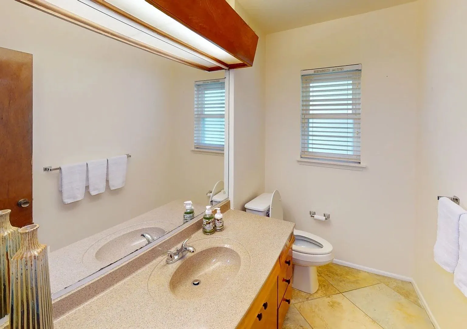 Charming 4-Bedroom 2.5-Bathroom in Windcrest, TX — Photo 3