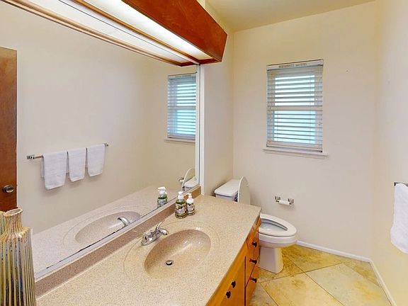 3rd image of 610 Fawndale Ln