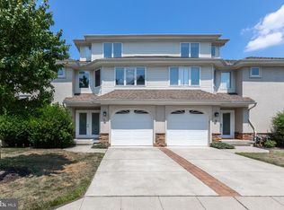 7 Regency Ct, Cherry Hill, NJ 08002