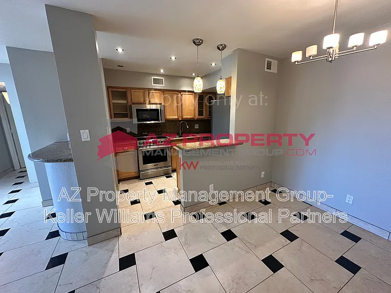 4410 N Longview Ave #226 — Photo 1