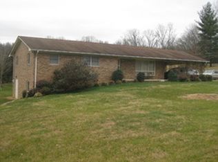 102 Ed Gage Ln, Gray, TN 37615