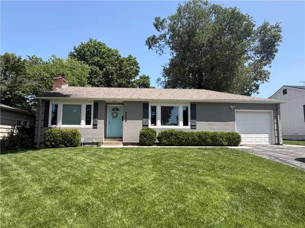 2200 W 74th Ter, Prairie Village, KS 66208