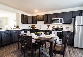 4 bed, 4.5 bath, 2000 sqft, $825 — Photo 4