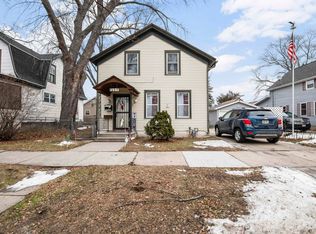 1207 Cherry St, Green Bay, WI 54301