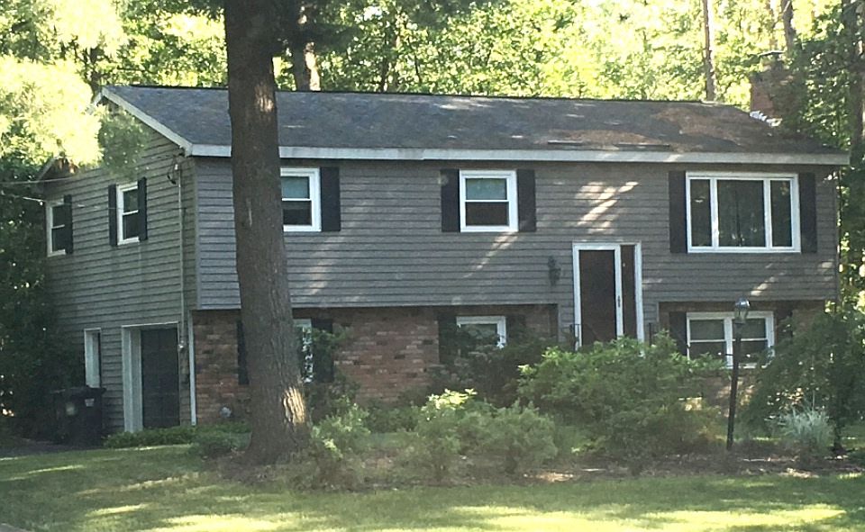 1st image of 1 McIntosh Ln