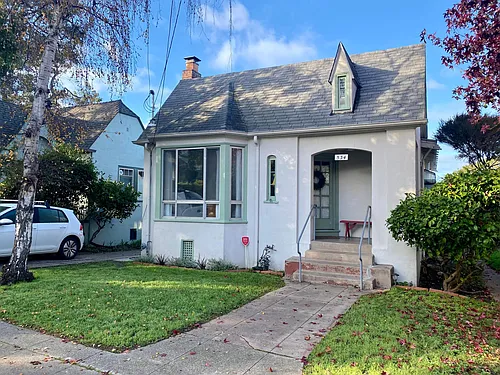 534 Curtis St Photo 1
