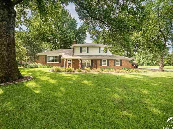 925 W 29th St, Lawrence, KS 66046