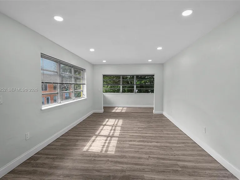 245 NE 191st St #3014 — Photo 3