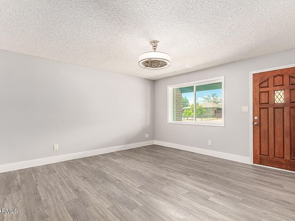 4th image of 9057 E Grandview Dr