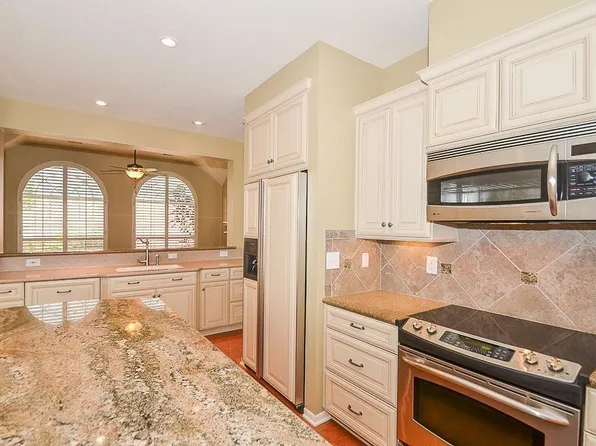 46 Grants Lake Cir