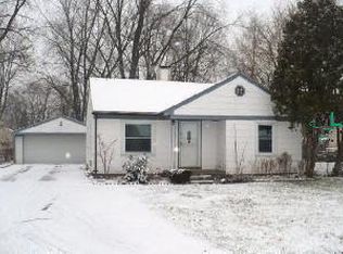 1015 Woodslee Dr, Troy, MI 48083