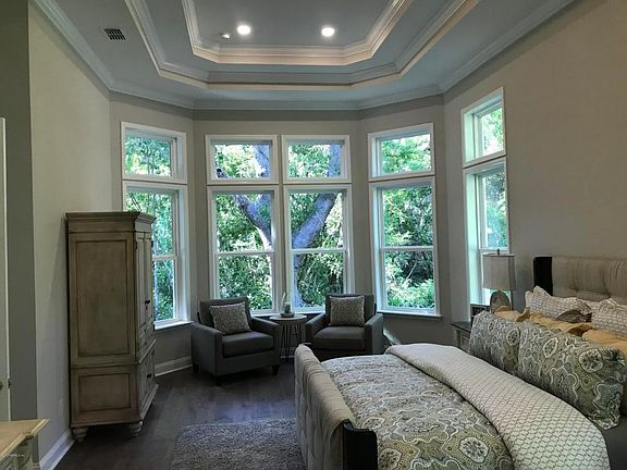4th image of 6 Moss Oaks Dr