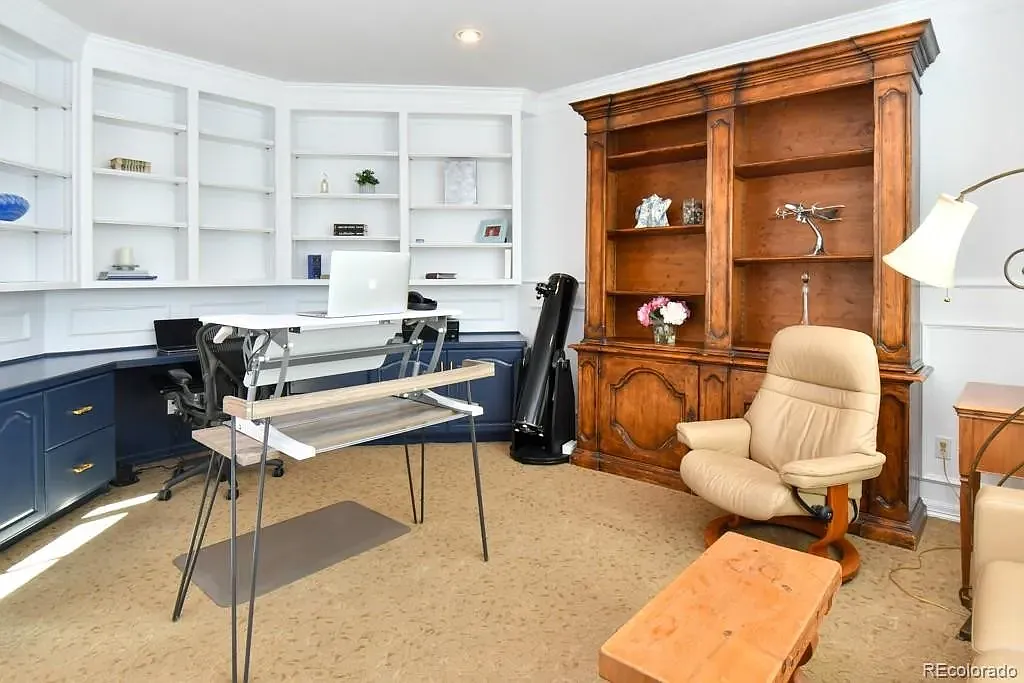 4 bed, 7030 sqft, $13,999 — Photo 3