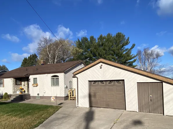 223 E 14th Ave, Sault Sainte Marie, MI 49783